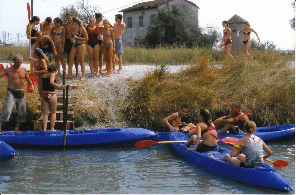 Mit Dem Kanu Auf Dem Zufluss Der Salina 335855