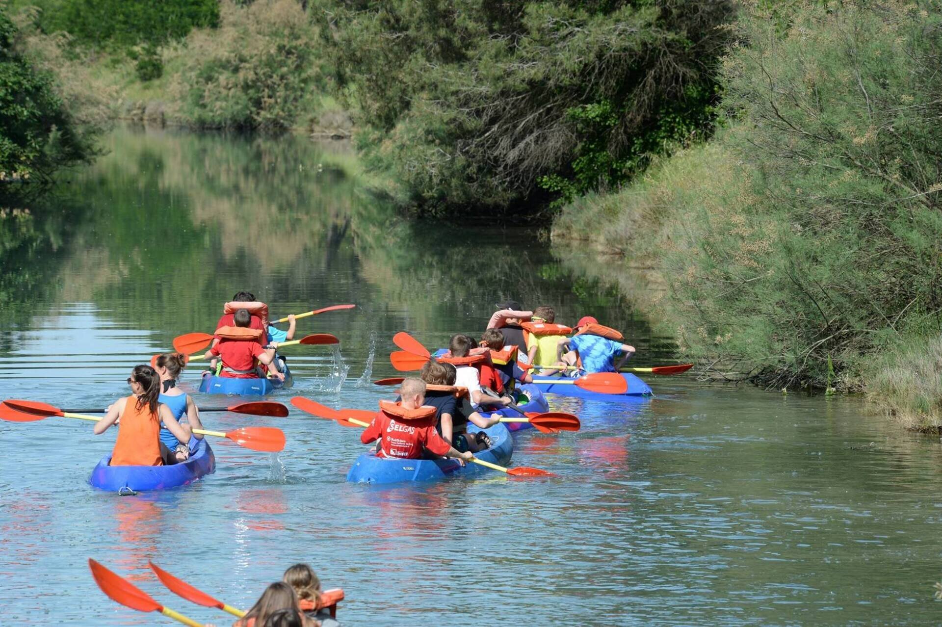 Mit Dem Kanu Auf Dem Zufluss Der Salina 335855