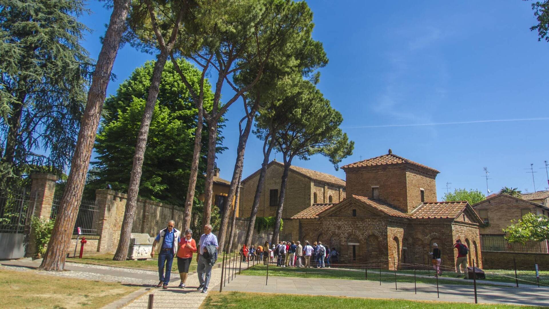 Mosaic Tiles - Guided Tour of UNESCO Monuments in Ravenna