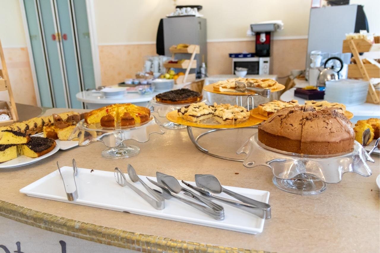 dolci-hotel-mondial-pinarella