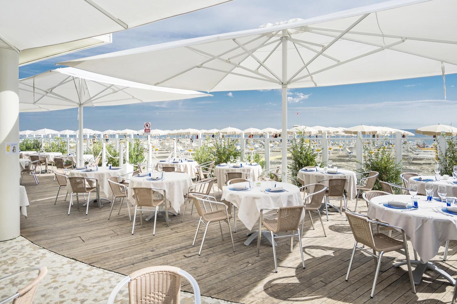 Dolcemare - Beach and Restaurant