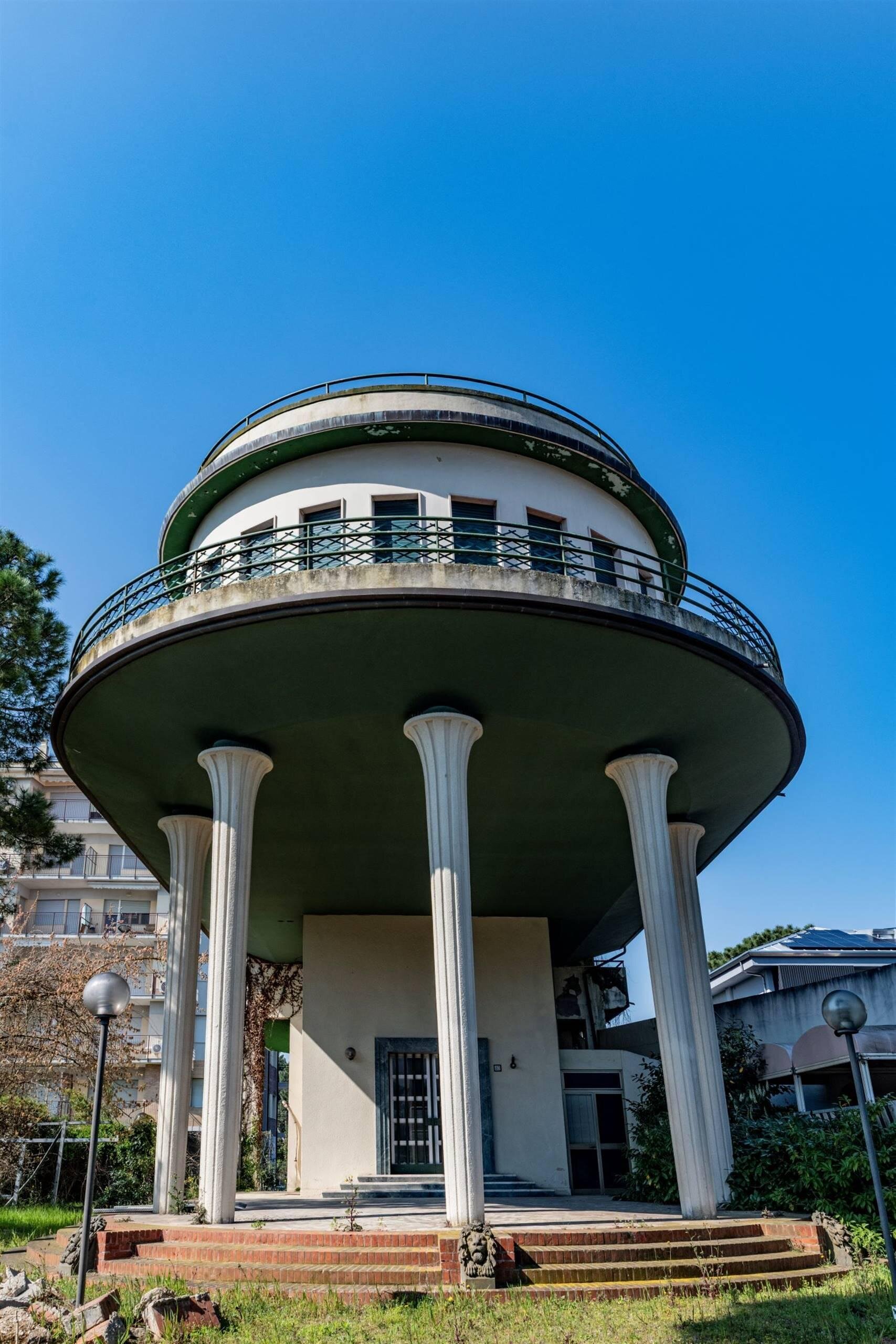 Villa Perelli (poi Arfelli e Baracchini, oggi Touring) - 1940